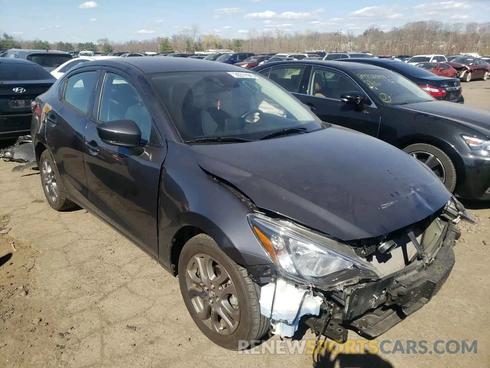 1 Photograph of a damaged car 3MYDLBYV8KY524964 TOYOTA YARIS 2019