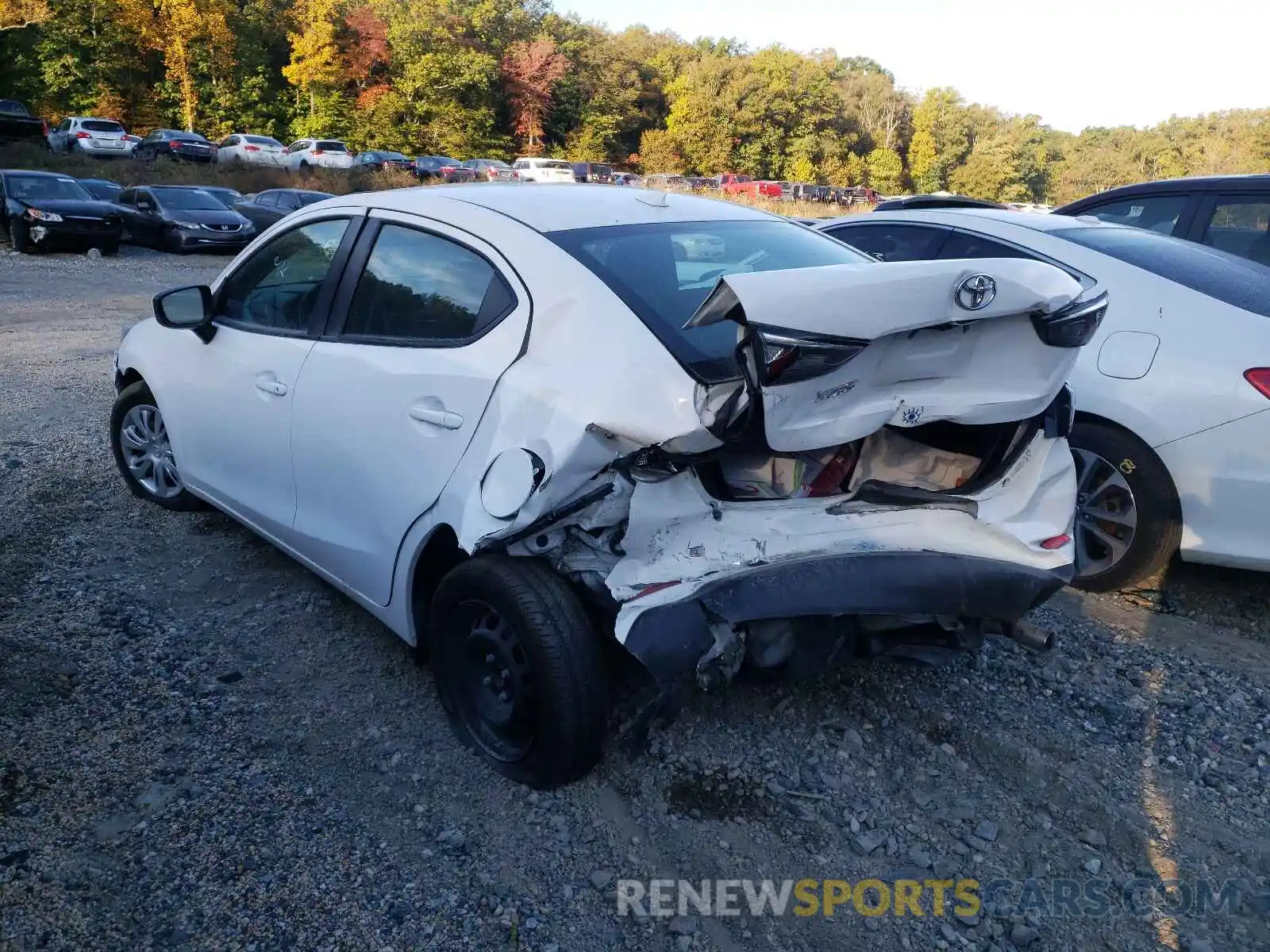 3 Photograph of a damaged car 3MYDLBYV8KY525242 TOYOTA YARIS 2019