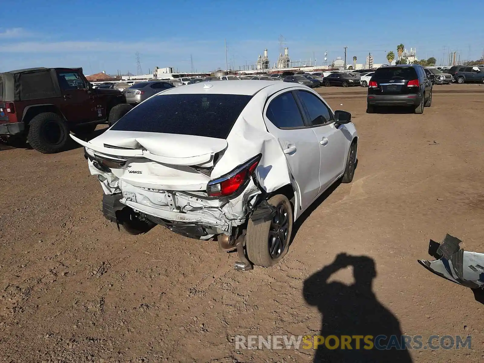 4 Photograph of a damaged car 3MYDLBYV8KY525600 TOYOTA YARIS 2019