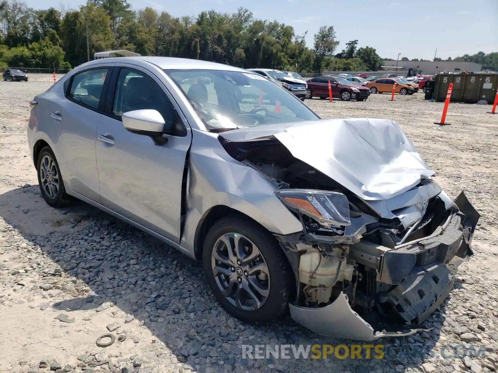 1 Photograph of a damaged car 3MYDLBYV8KY527413 TOYOTA YARIS 2019