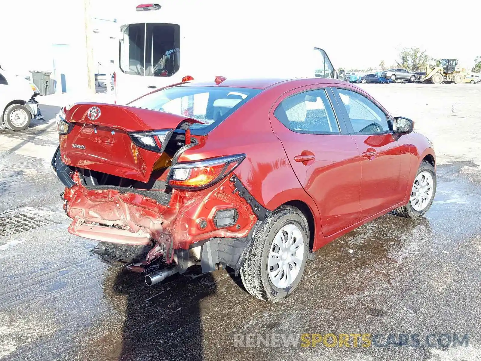 4 Photograph of a damaged car 3MYDLBYV8KY527539 TOYOTA YARIS 2019