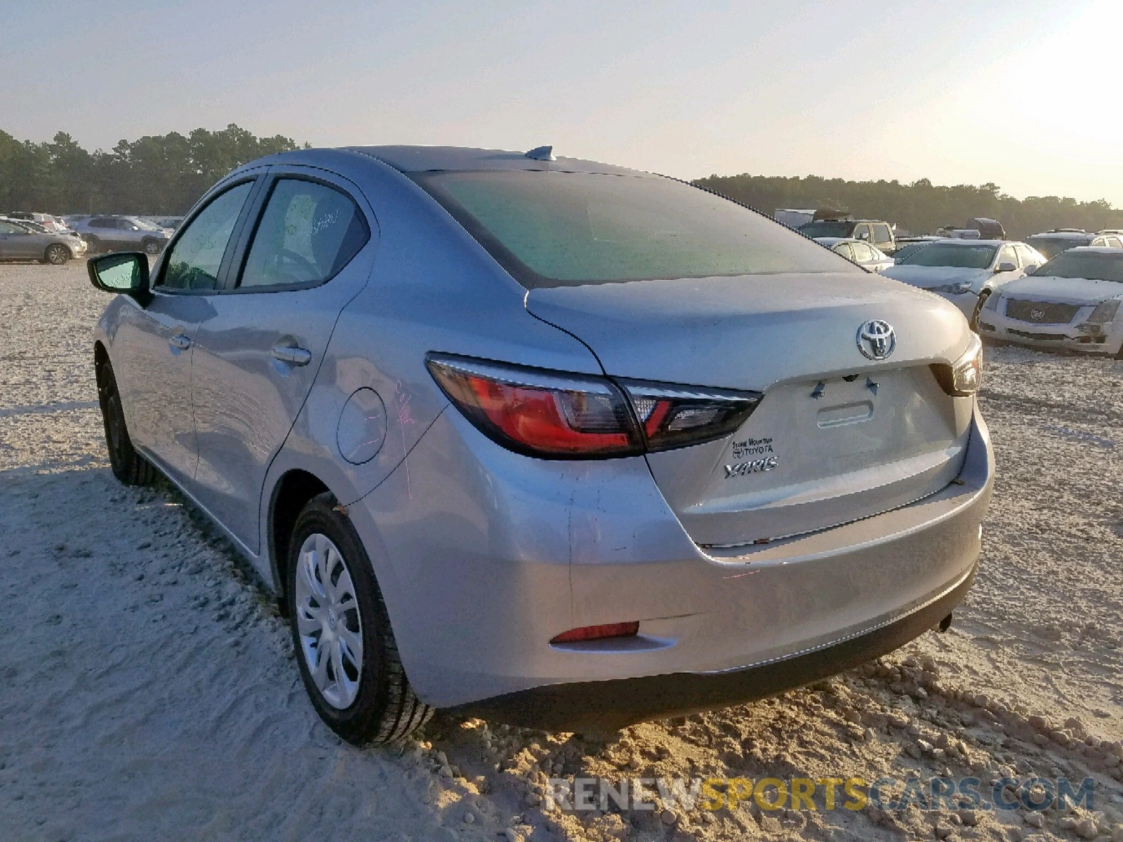 3 Photograph of a damaged car 3MYDLBYV8KY527718 TOYOTA YARIS 2019