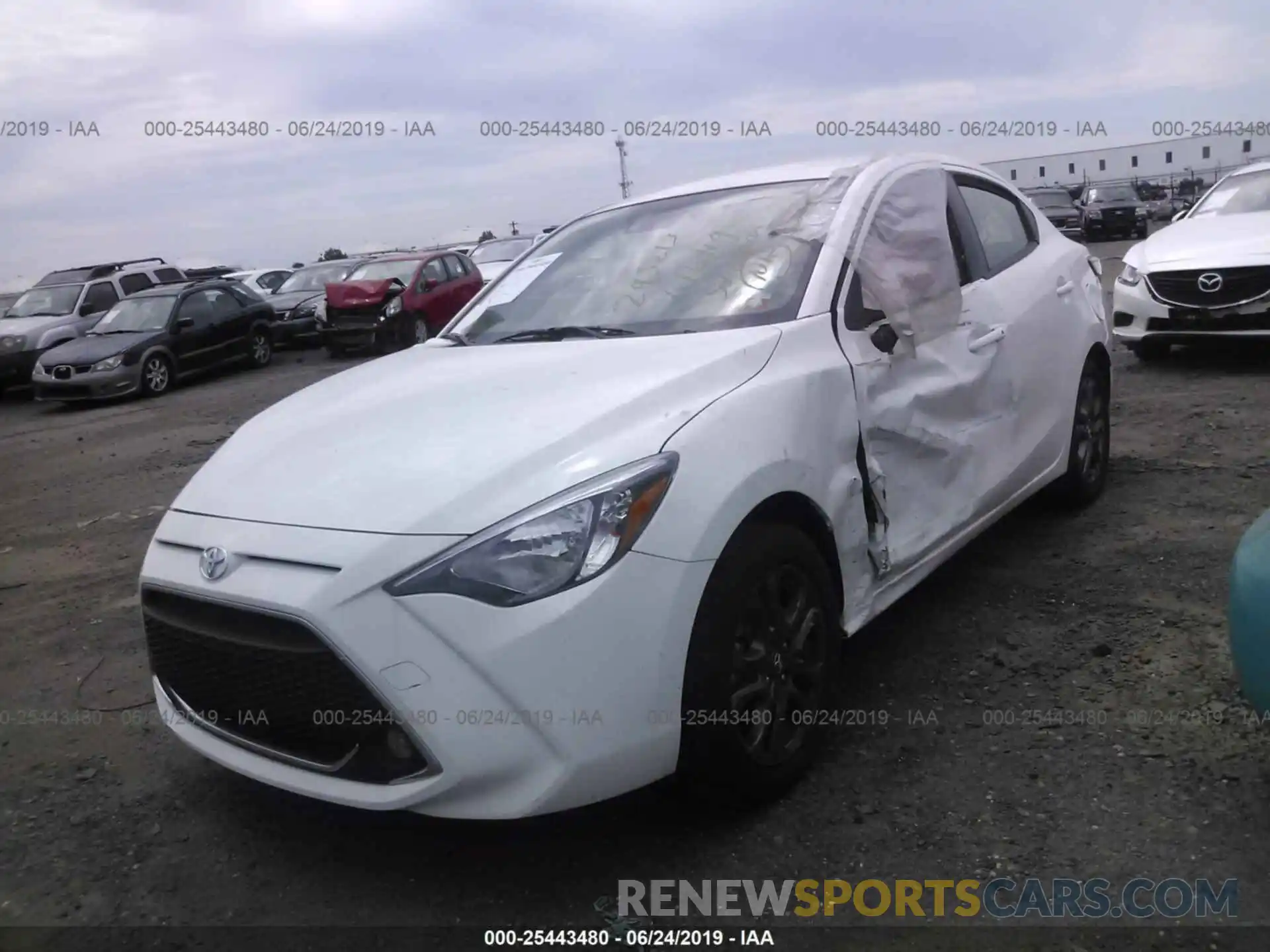 2 Photograph of a damaged car 3MYDLBYV9KY501130 TOYOTA YARIS 2019