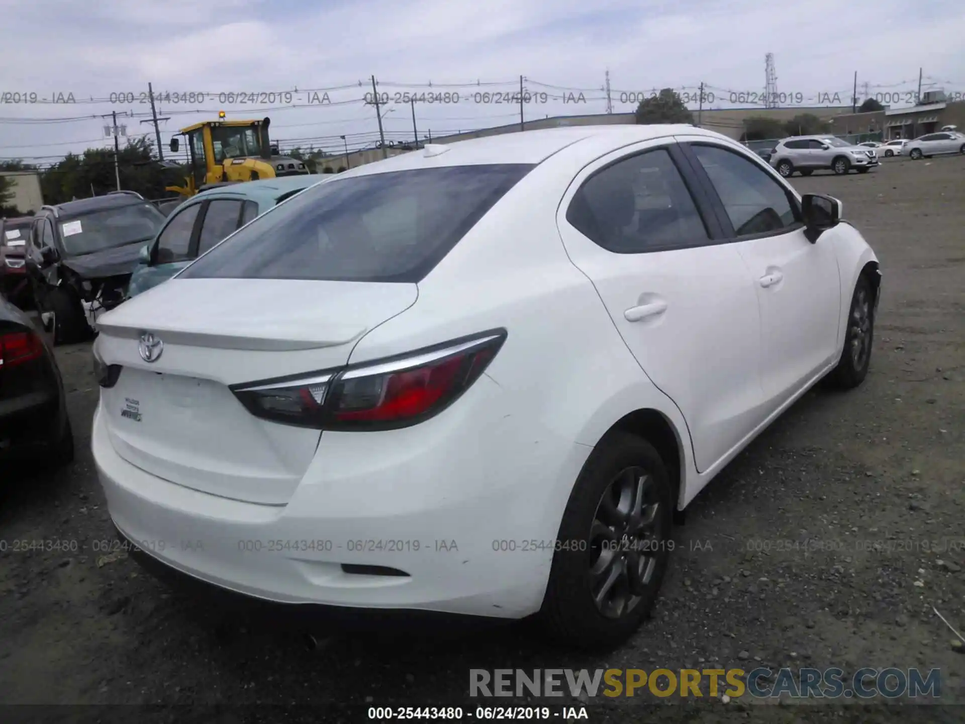 4 Photograph of a damaged car 3MYDLBYV9KY501130 TOYOTA YARIS 2019