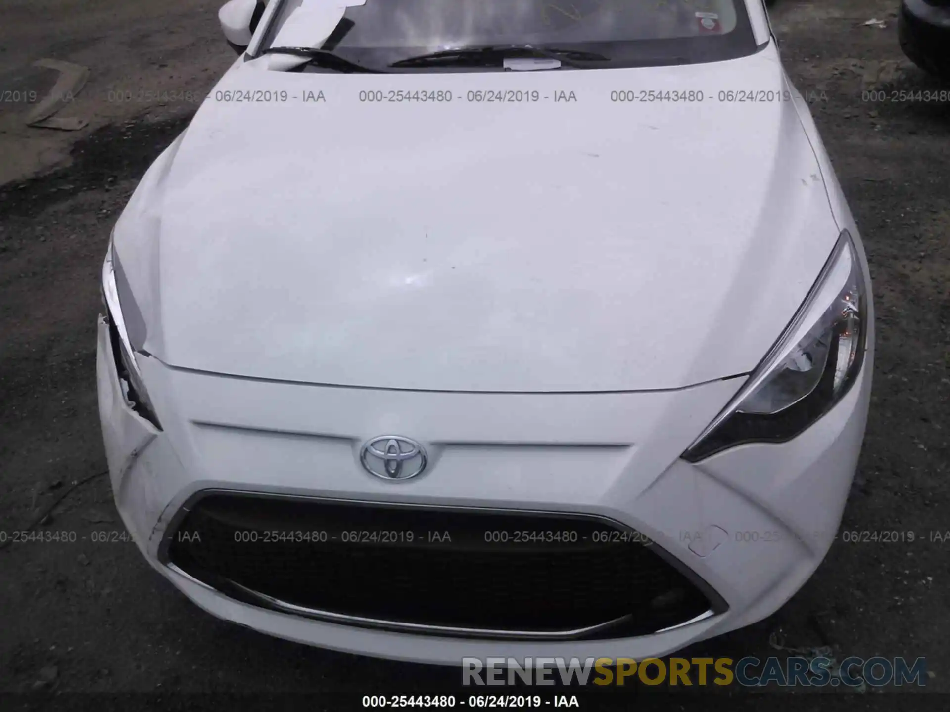 6 Photograph of a damaged car 3MYDLBYV9KY501130 TOYOTA YARIS 2019