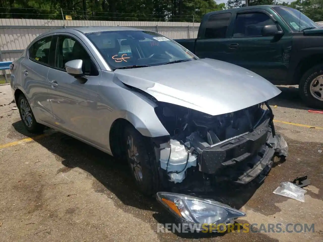 1 Photograph of a damaged car 3MYDLBYV9KY501631 TOYOTA YARIS 2019