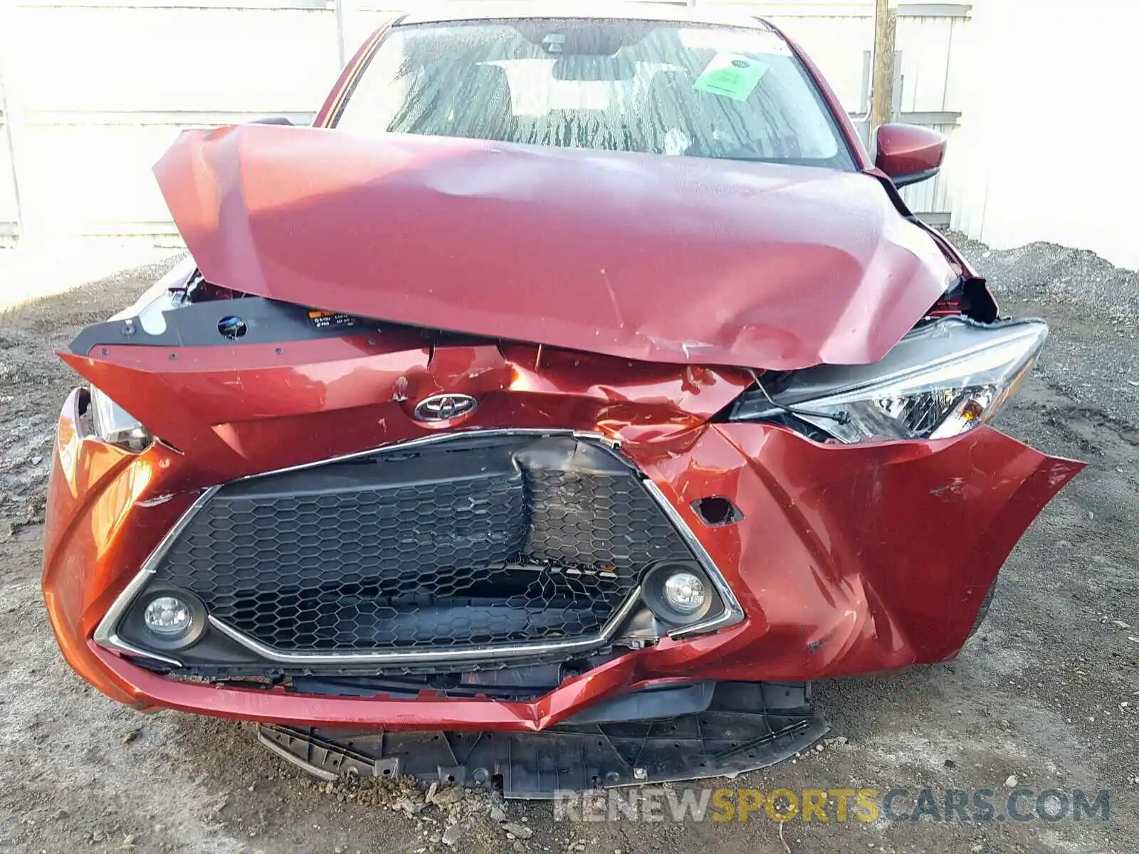 9 Photograph of a damaged car 3MYDLBYV9KY504979 TOYOTA YARIS 2019