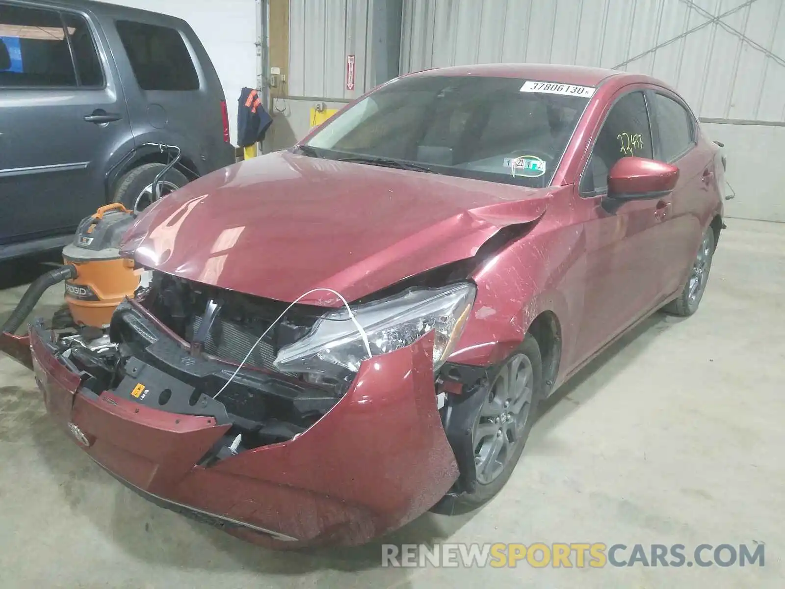 2 Photograph of a damaged car 3MYDLBYV9KY505601 TOYOTA YARIS 2019