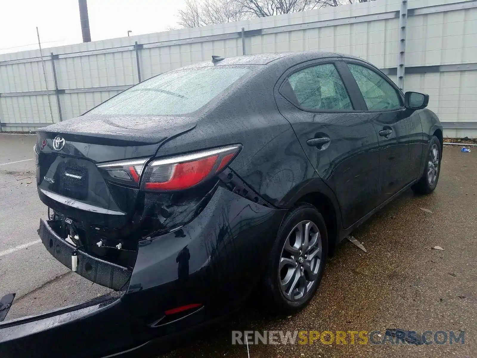 4 Photograph of a damaged car 3MYDLBYV9KY505856 TOYOTA YARIS 2019