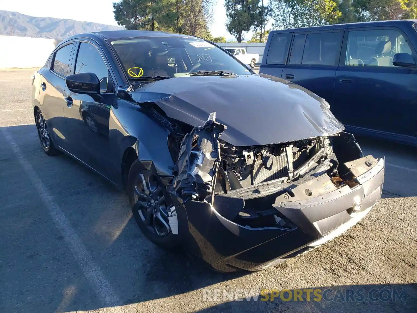 9 Photograph of a damaged car 3MYDLBYV9KY507106 TOYOTA YARIS 2019