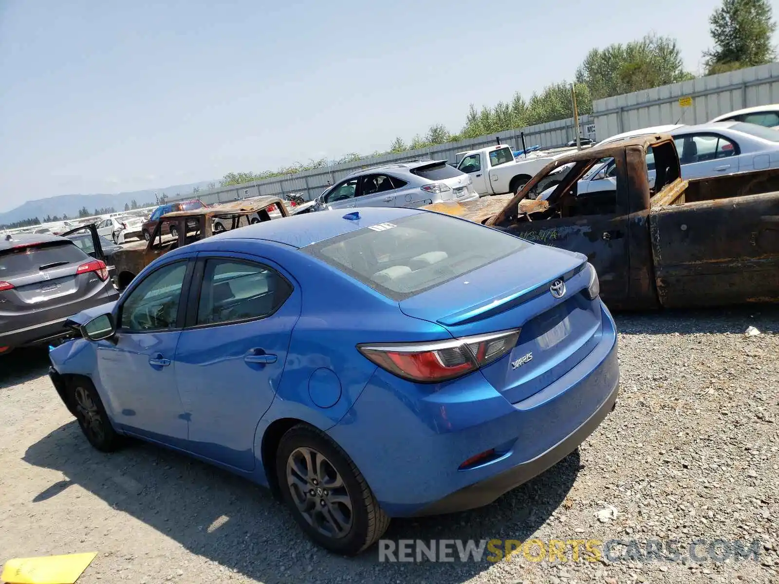 3 Photograph of a damaged car 3MYDLBYV9KY508272 TOYOTA YARIS 2019