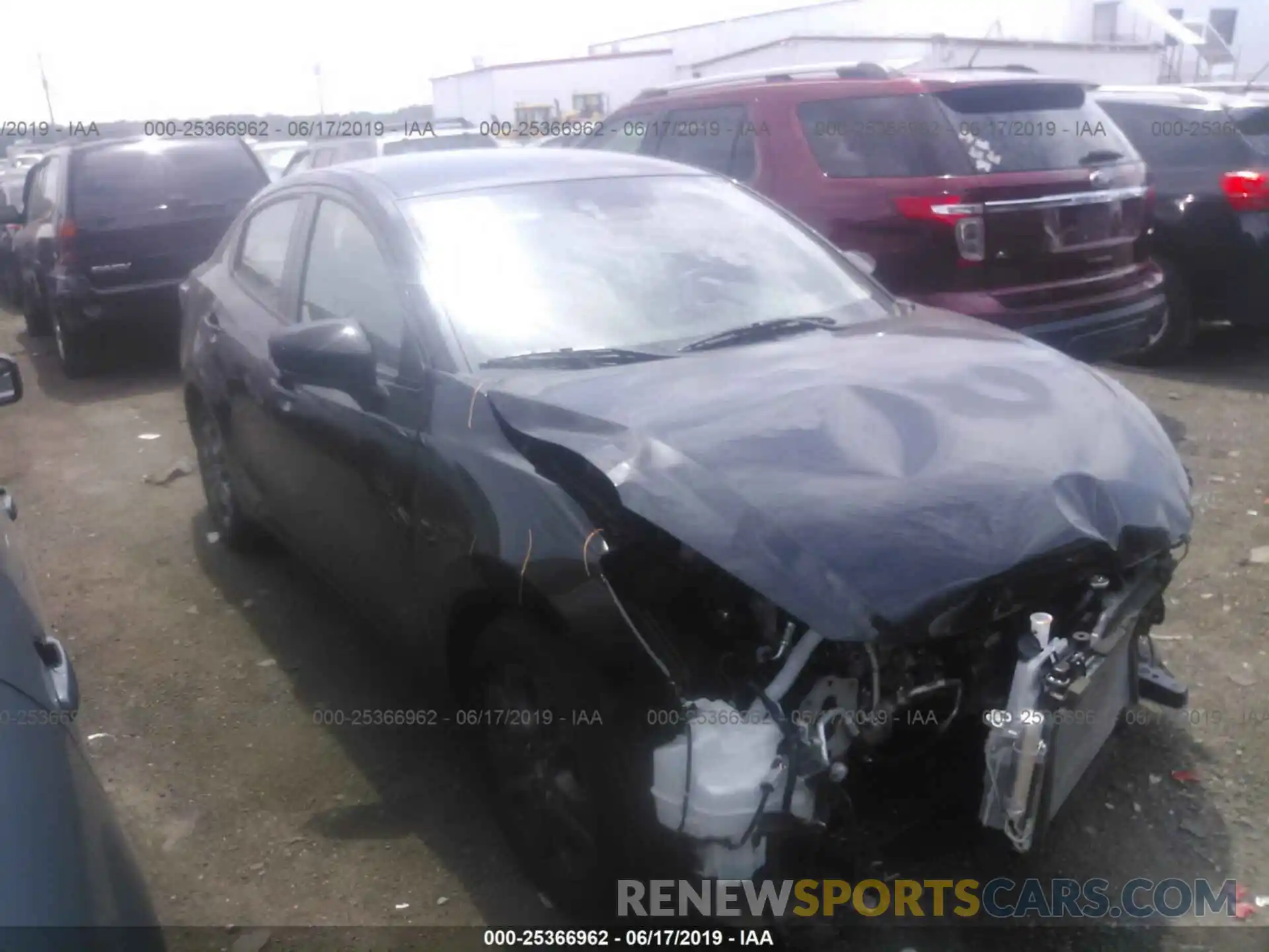 1 Photograph of a damaged car 3MYDLBYV9KY511141 TOYOTA YARIS 2019