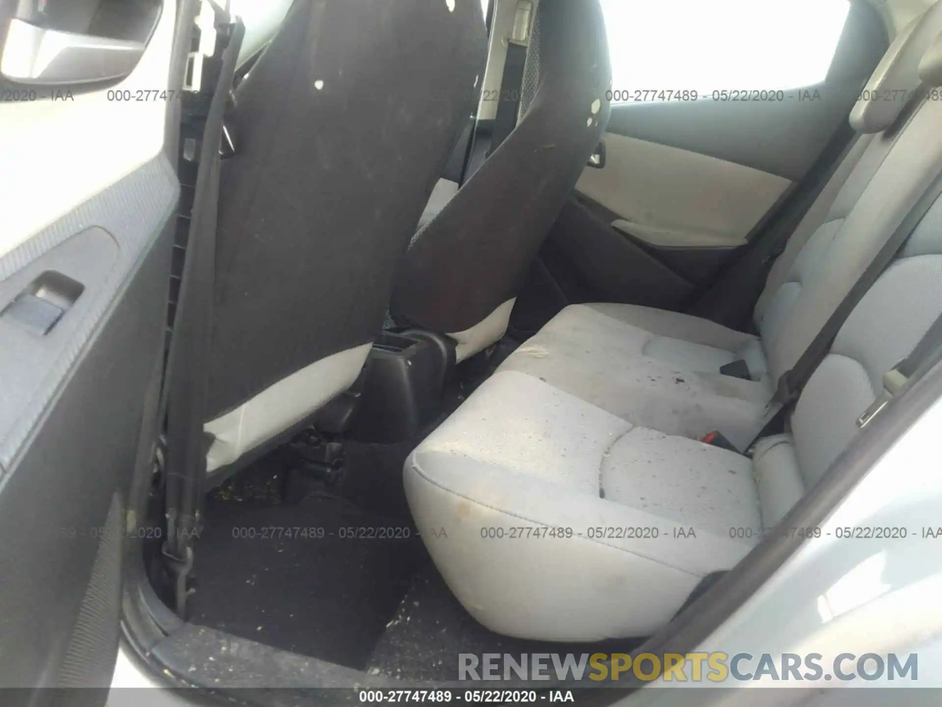 8 Photograph of a damaged car 3MYDLBYV9KY512676 TOYOTA YARIS 2019