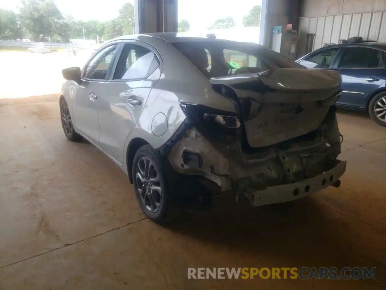 3 Photograph of a damaged car 3MYDLBYV9KY513732 TOYOTA YARIS 2019