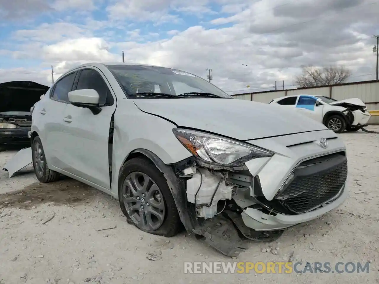 1 Photograph of a damaged car 3MYDLBYV9KY515383 TOYOTA YARIS 2019