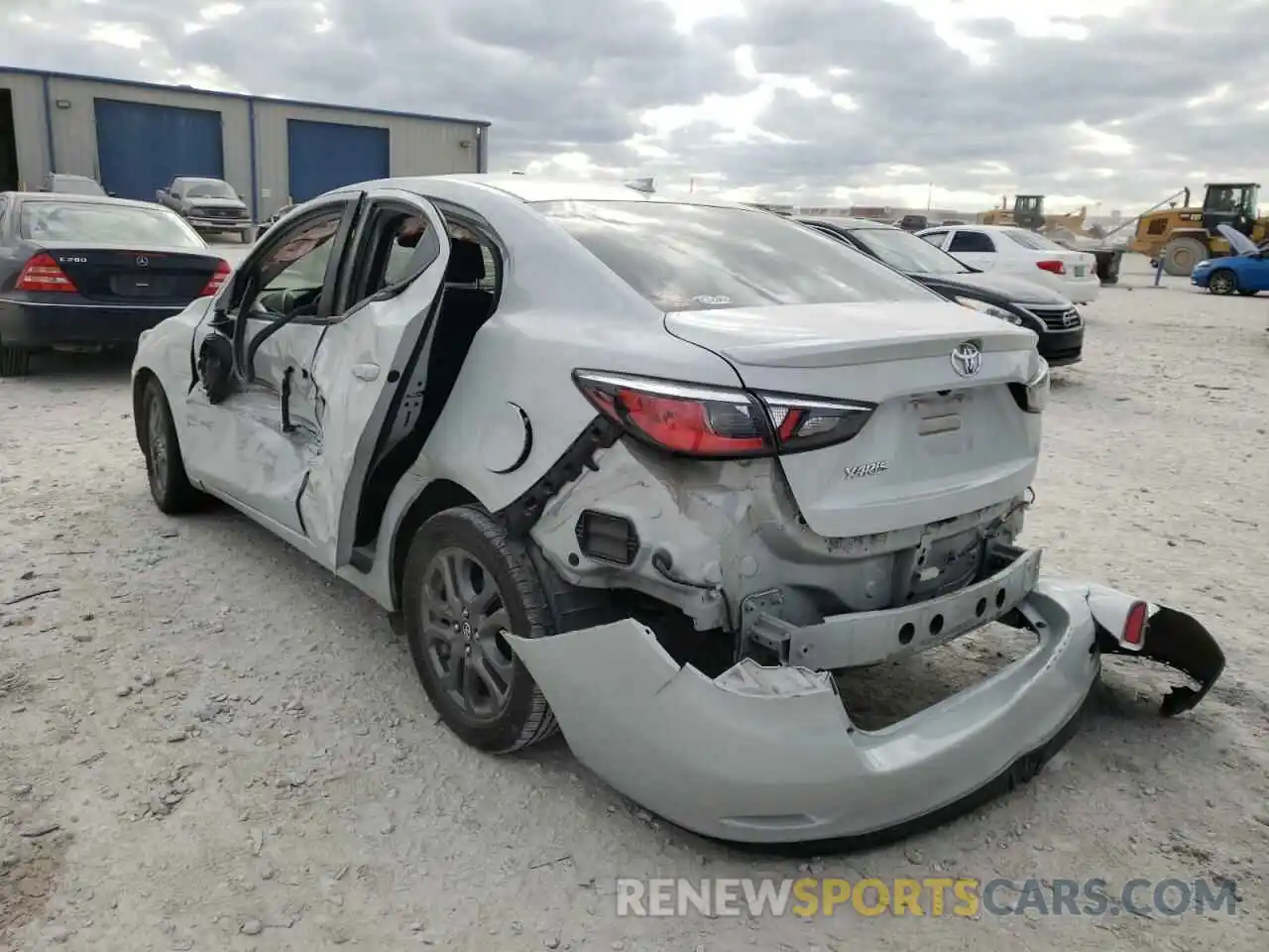 3 Photograph of a damaged car 3MYDLBYV9KY515383 TOYOTA YARIS 2019