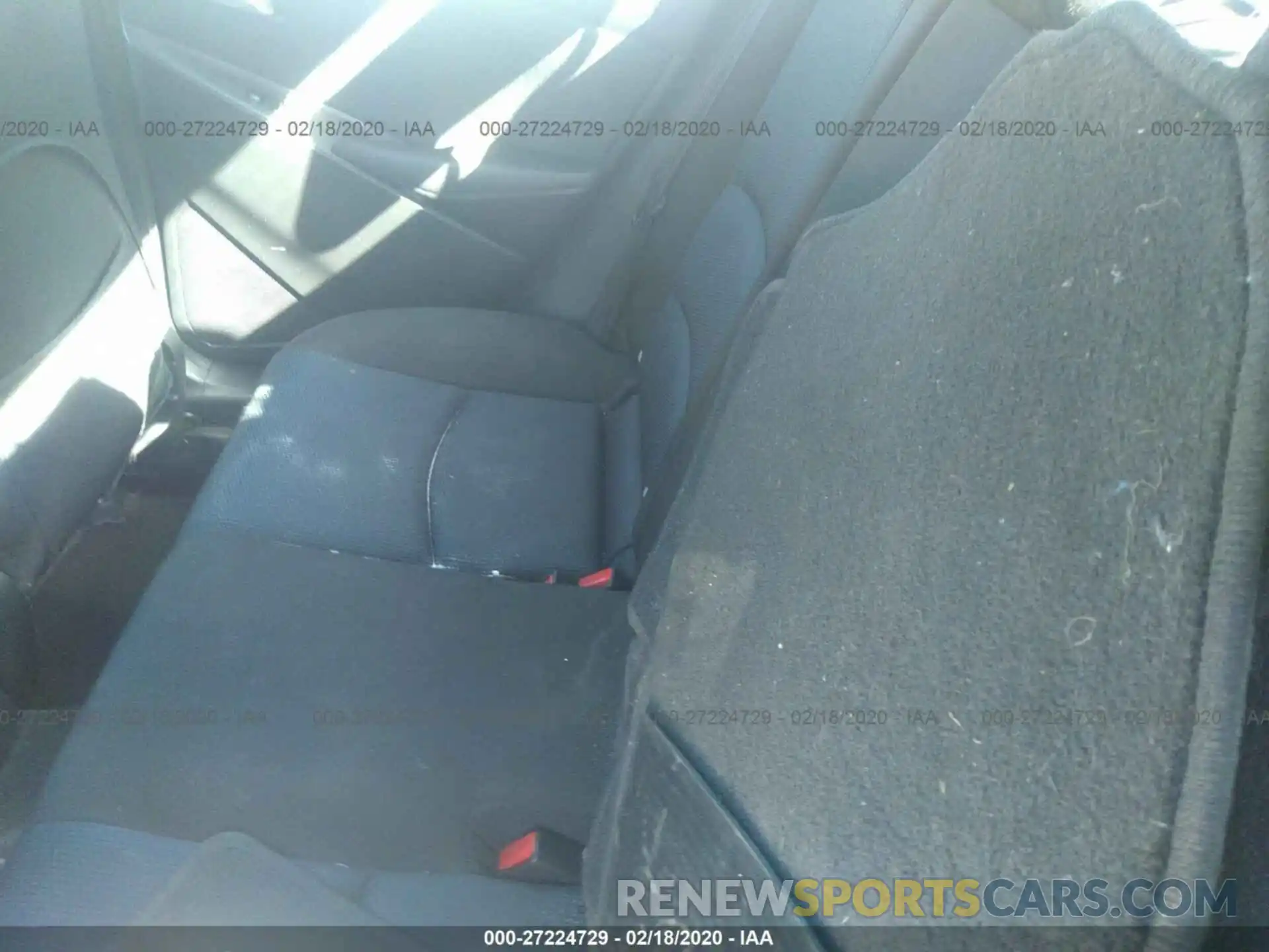 8 Photograph of a damaged car 3MYDLBYV9KY516081 TOYOTA YARIS 2019