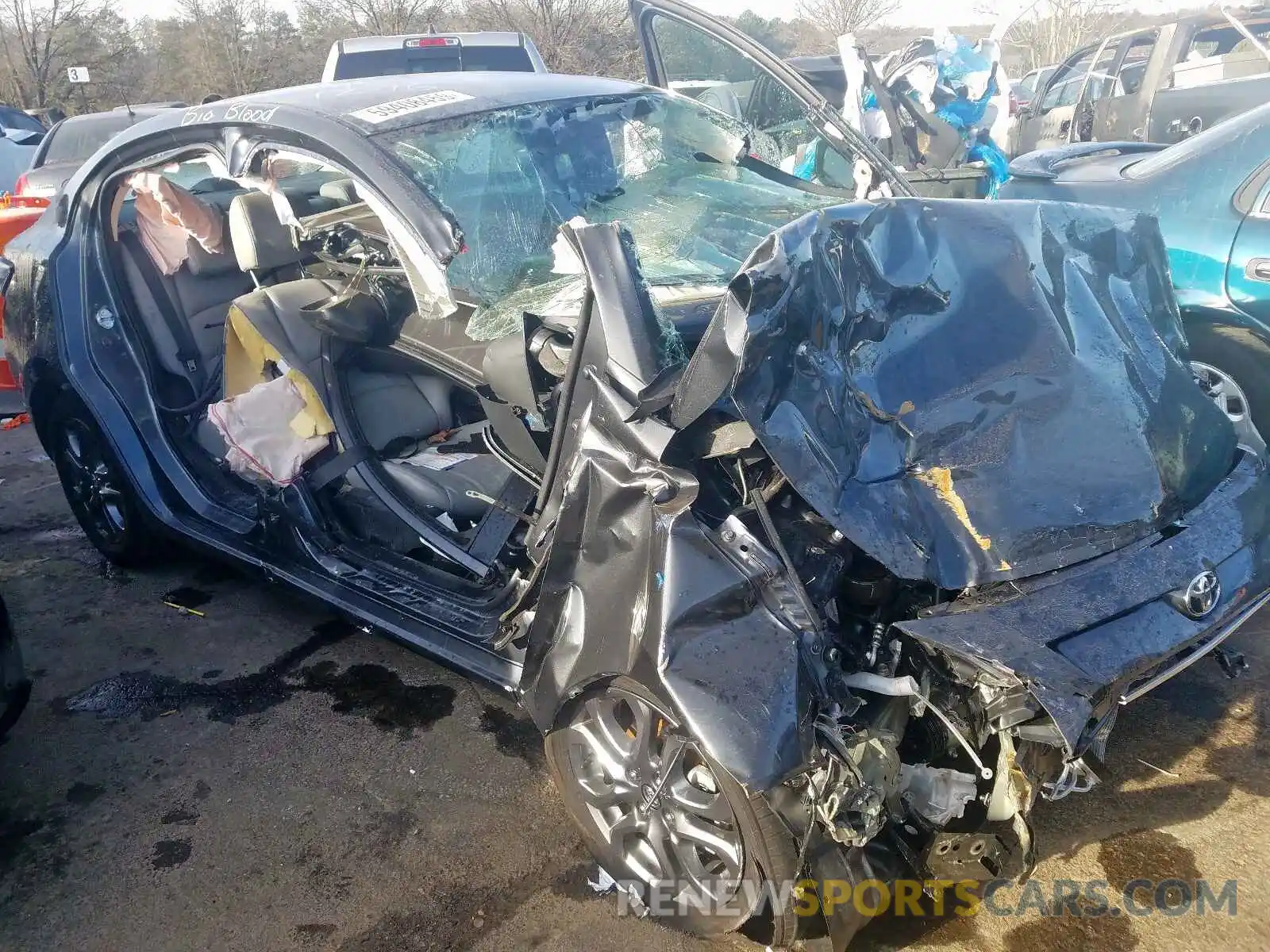 9 Photograph of a damaged car 3MYDLBYV9KY516310 TOYOTA YARIS 2019