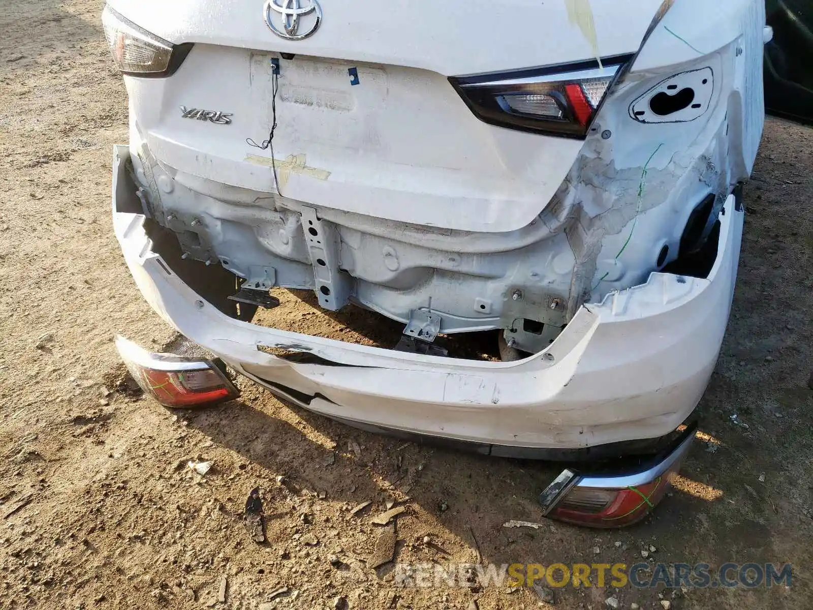 9 Photograph of a damaged car 3MYDLBYV9KY516713 TOYOTA YARIS 2019