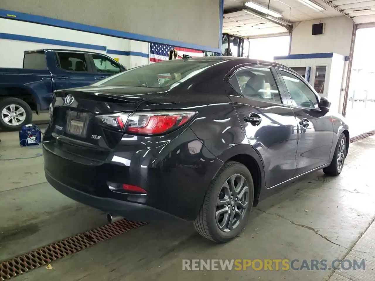 4 Photograph of a damaged car 3MYDLBYV9KY516761 TOYOTA YARIS 2019