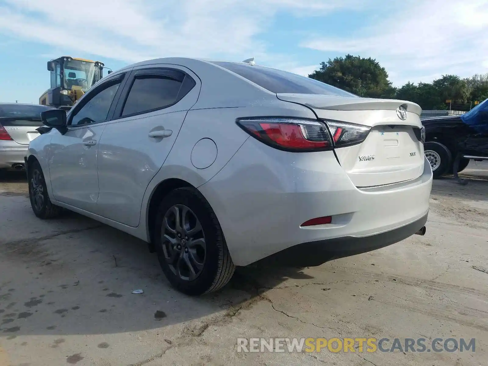 3 Photograph of a damaged car 3MYDLBYV9KY518588 TOYOTA YARIS 2019