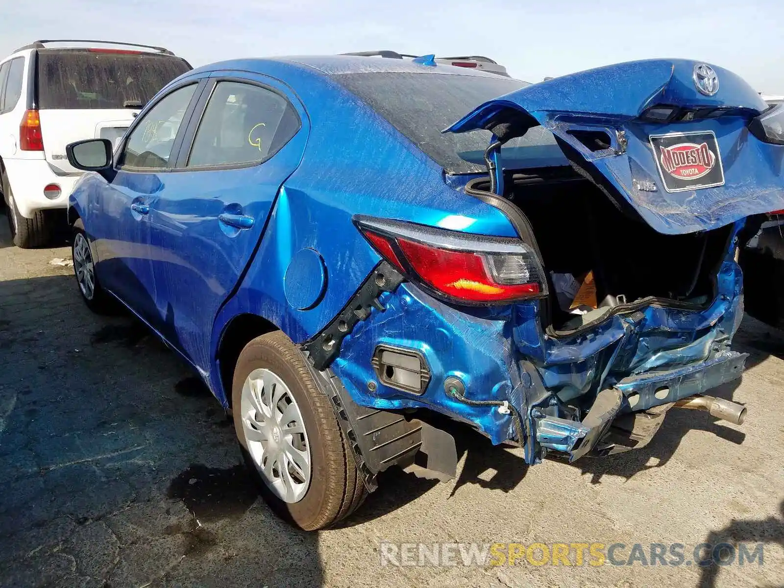 3 Photograph of a damaged car 3MYDLBYV9KY519661 TOYOTA YARIS 2019