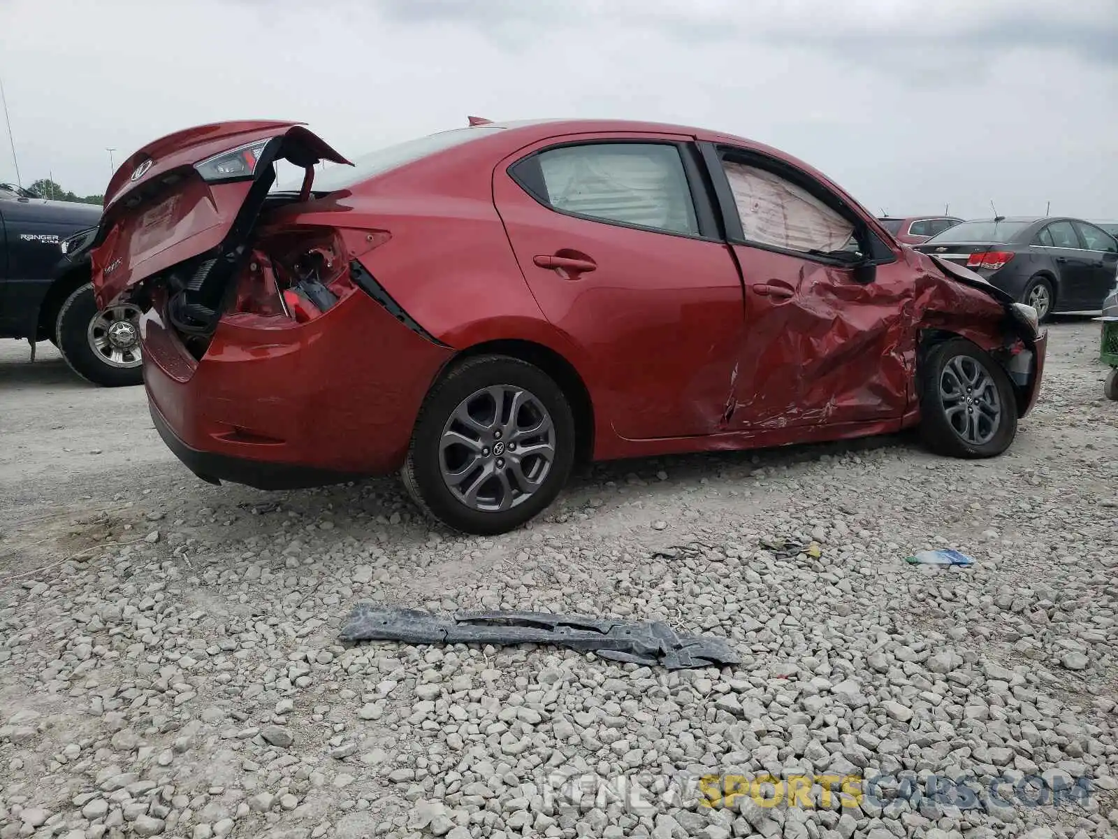 4 Photograph of a damaged car 3MYDLBYV9KY520535 TOYOTA YARIS 2019