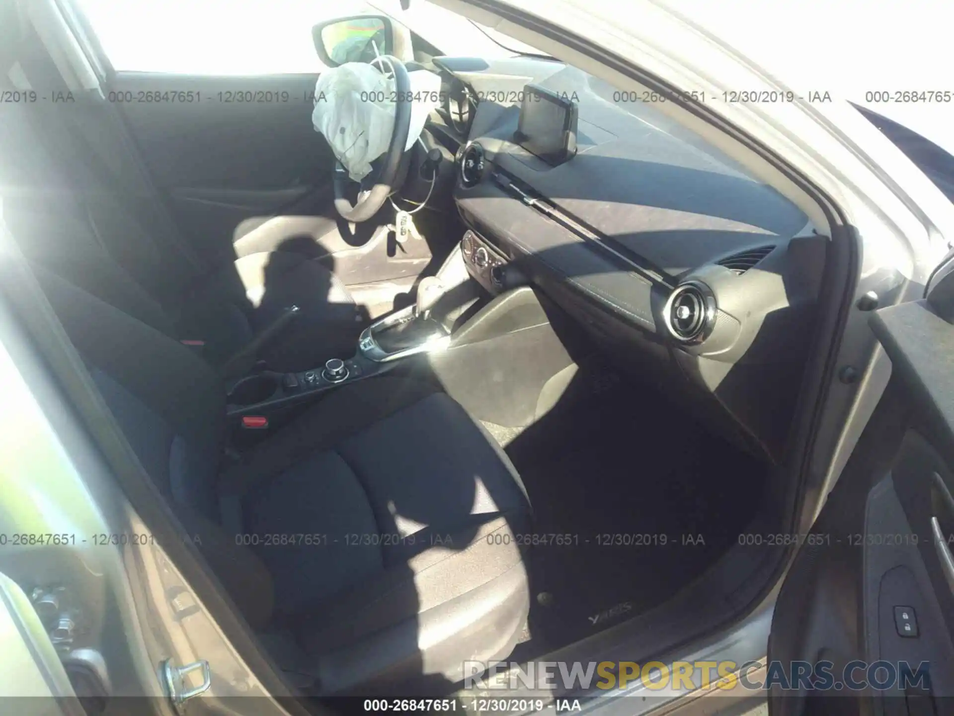 5 Photograph of a damaged car 3MYDLBYV9KY521278 TOYOTA YARIS 2019