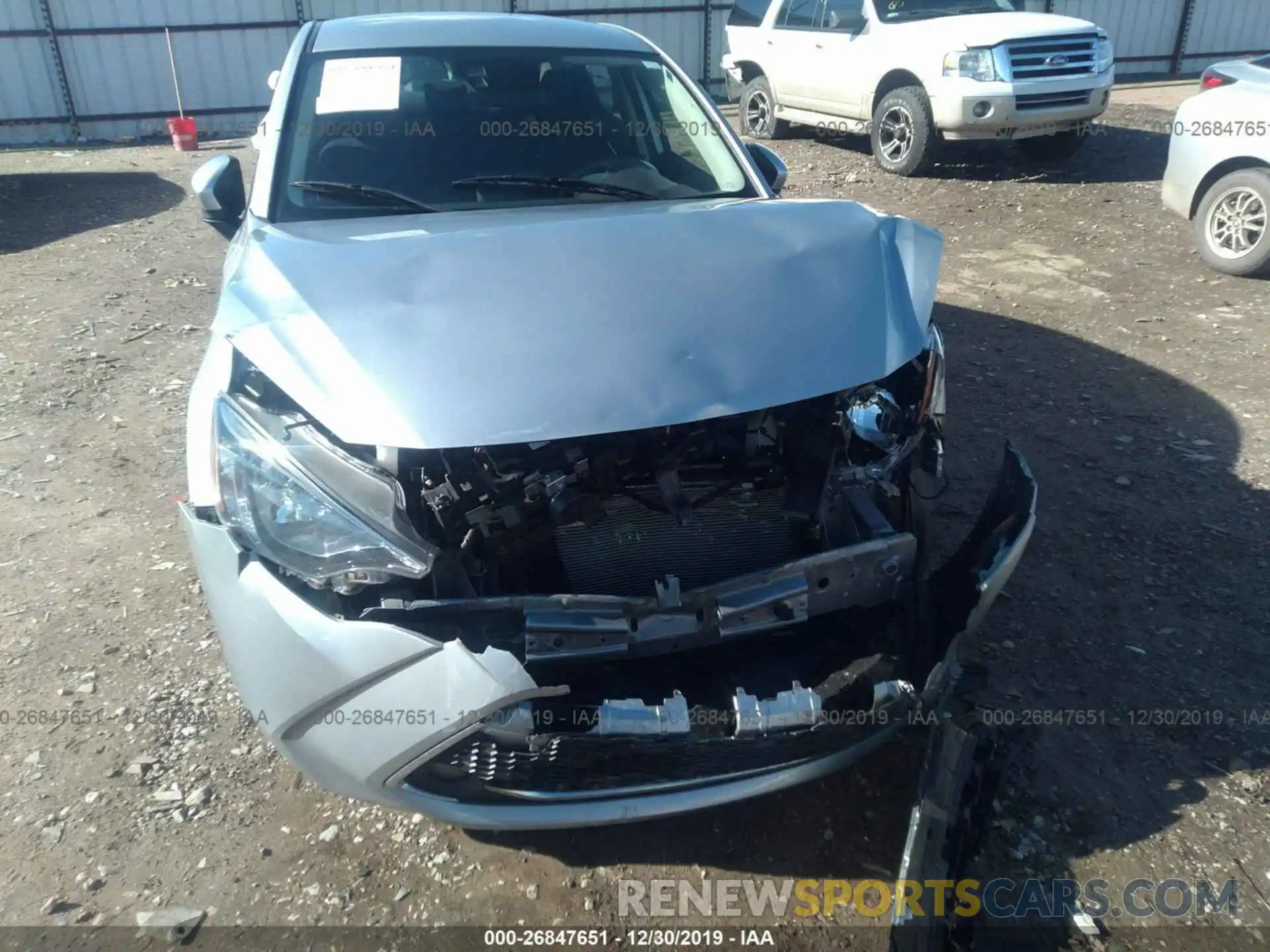 6 Photograph of a damaged car 3MYDLBYV9KY521278 TOYOTA YARIS 2019