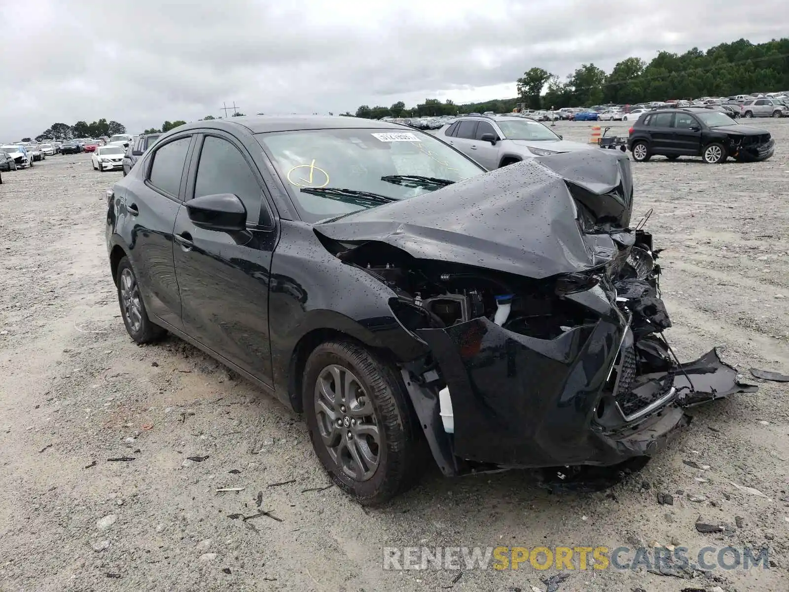 1 Photograph of a damaged car 3MYDLBYV9KY521555 TOYOTA YARIS 2019