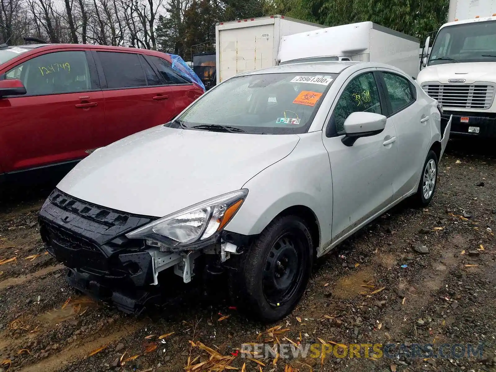 2 Photograph of a damaged car 3MYDLBYV9KY522124 TOYOTA YARIS 2019