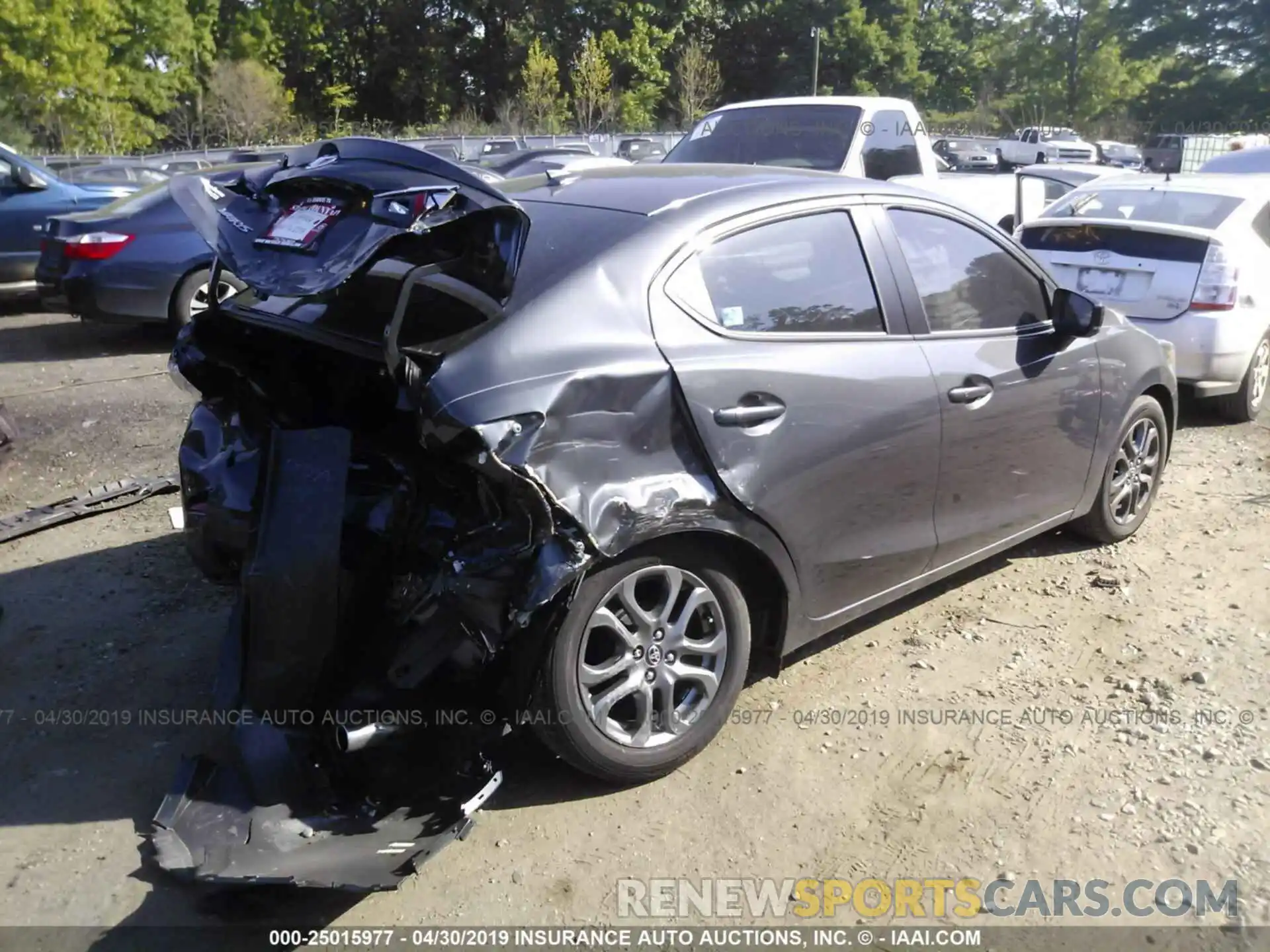 4 Photograph of a damaged car 3MYDLBYV9KY522477 TOYOTA YARIS 2019