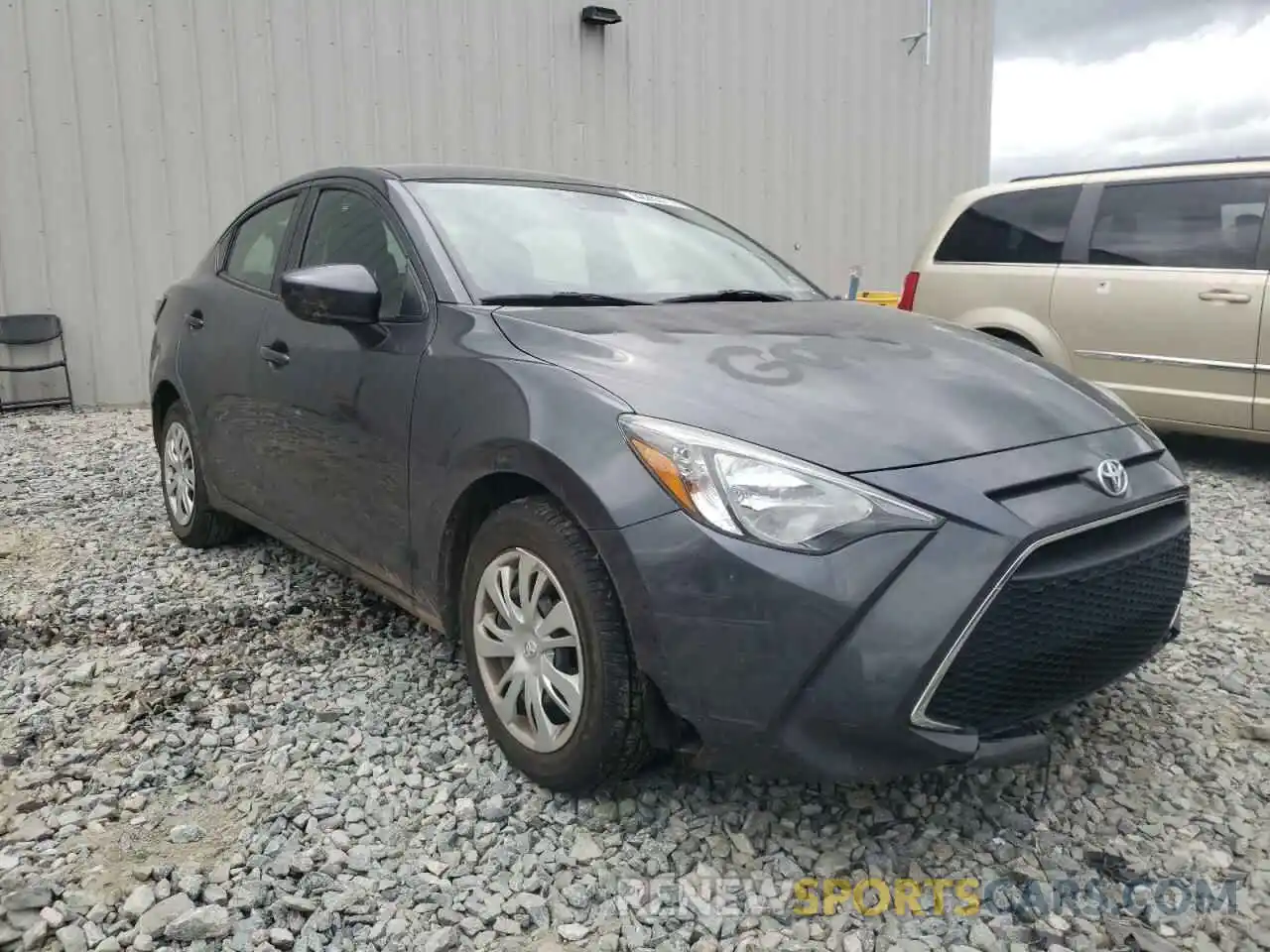 1 Photograph of a damaged car 3MYDLBYV9KY524567 TOYOTA YARIS 2019