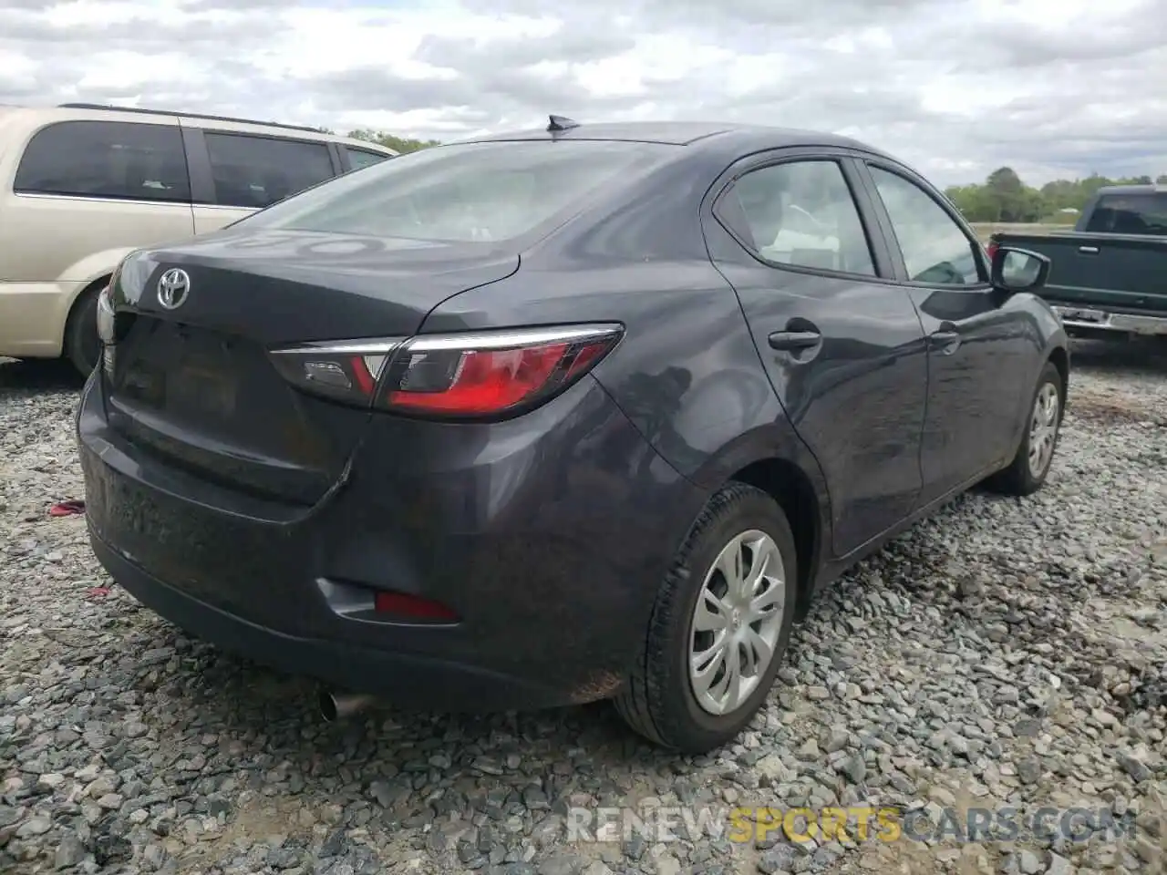 4 Photograph of a damaged car 3MYDLBYV9KY524567 TOYOTA YARIS 2019