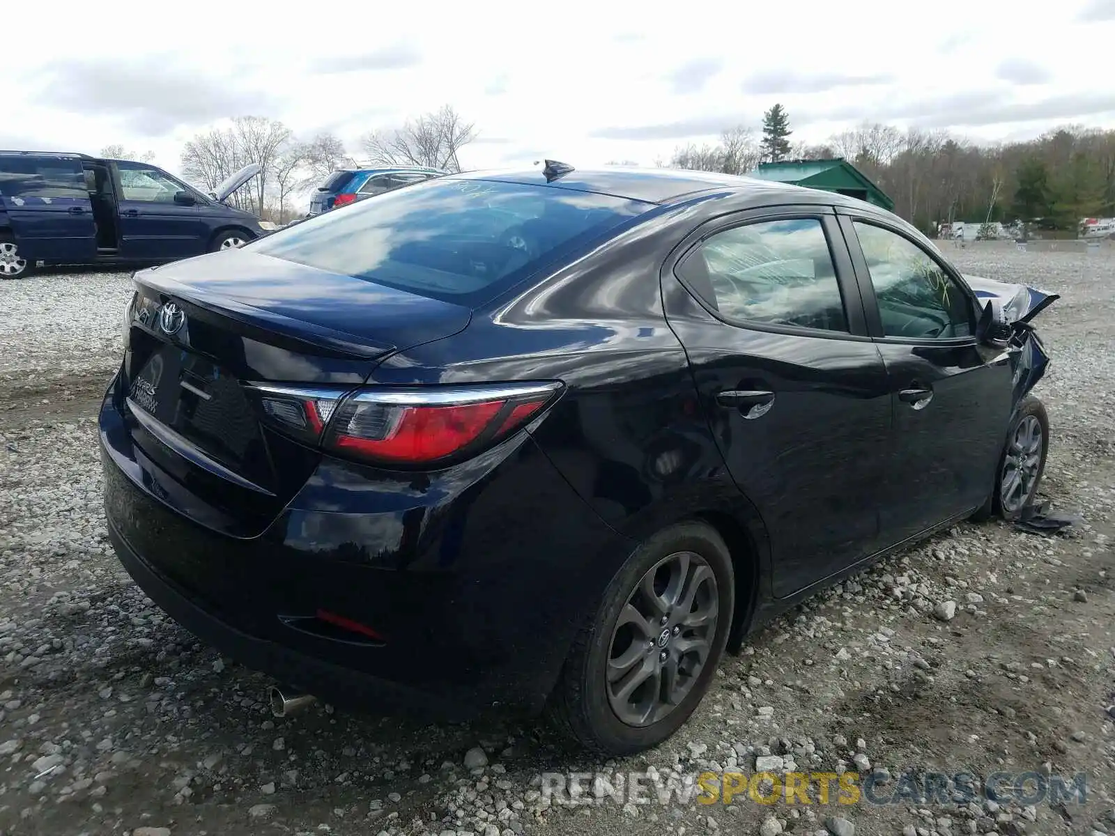 4 Фотография поврежденного автомобиля 3MYDLBYV9KY524679 TOYOTA YARIS 2019