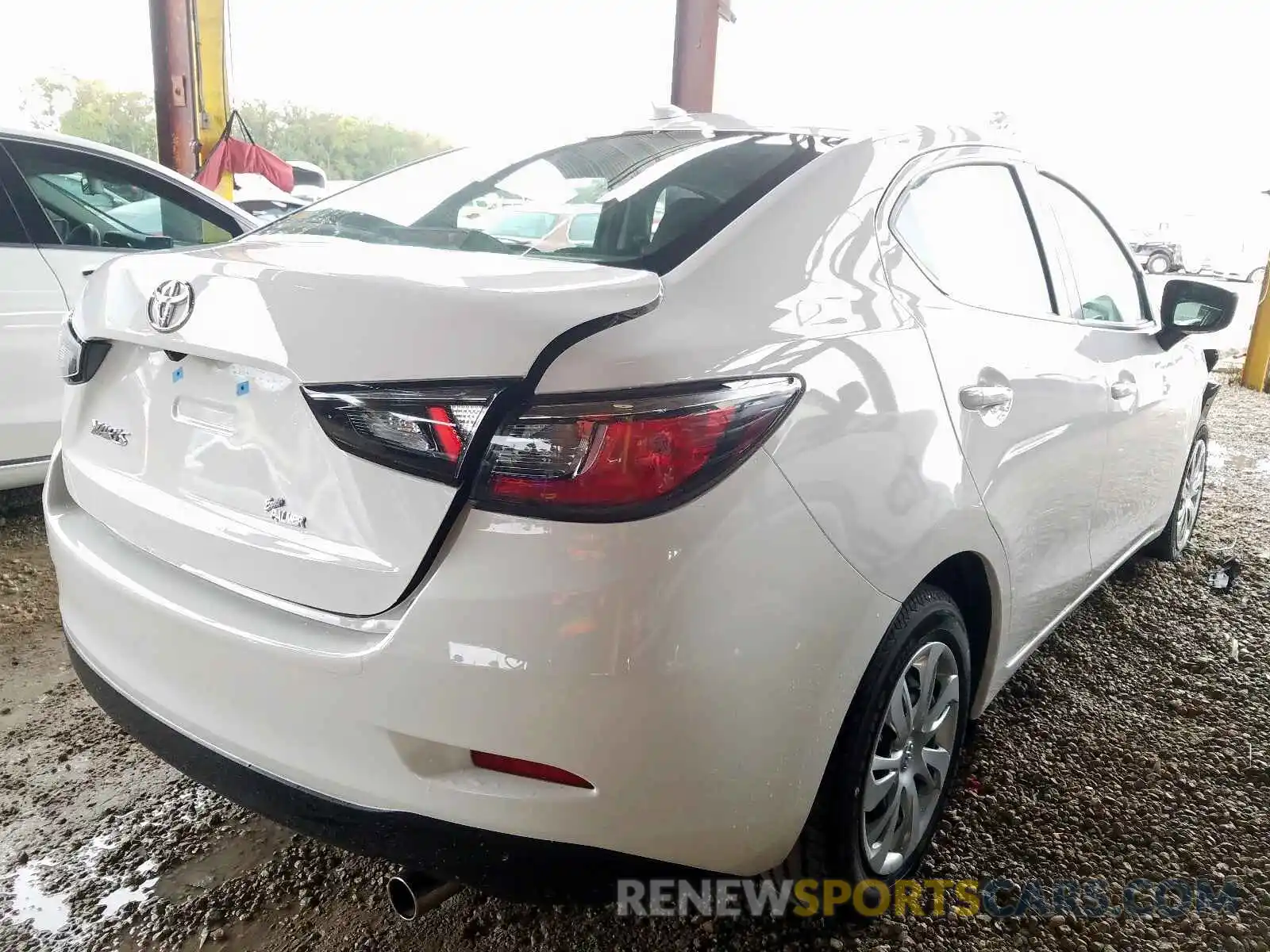 4 Photograph of a damaged car 3MYDLBYV9KY525458 TOYOTA YARIS 2019