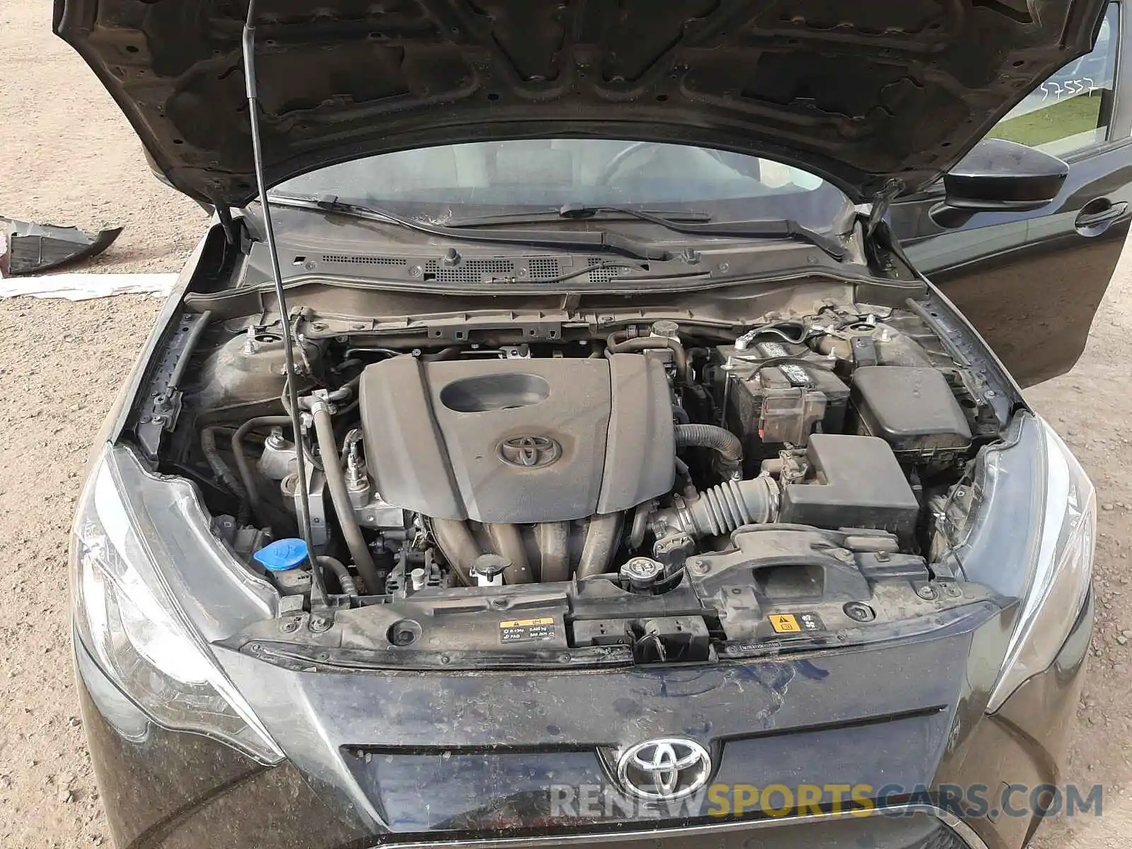 7 Фотография поврежденного автомобиля 3MYDLBYV9KY525590 TOYOTA YARIS 2019