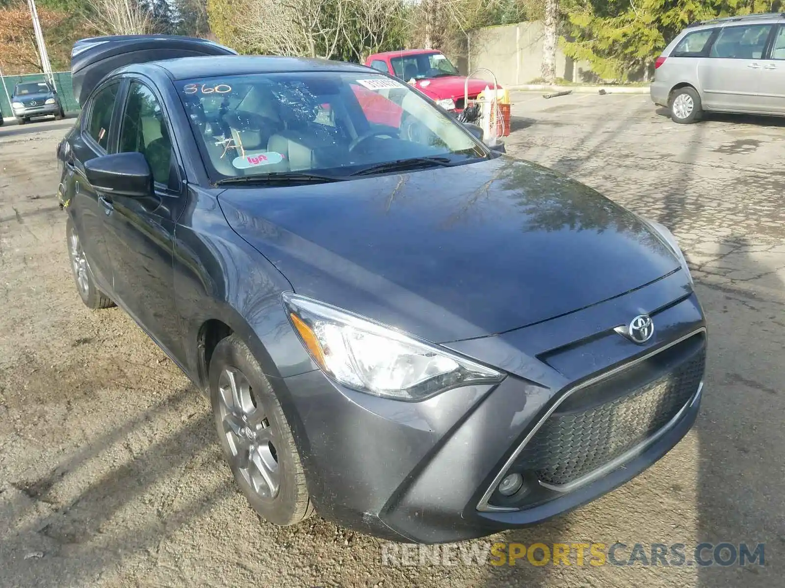 1 Photograph of a damaged car 3MYDLBYV9KY525637 TOYOTA YARIS 2019