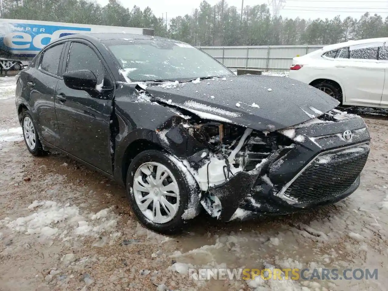 1 Photograph of a damaged car 3MYDLBYV9KY526237 TOYOTA YARIS 2019