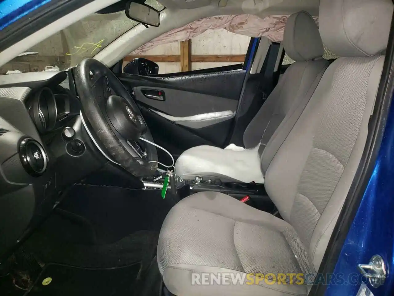 5 Photograph of a damaged car 3MYDLBYV9KY526416 TOYOTA YARIS 2019