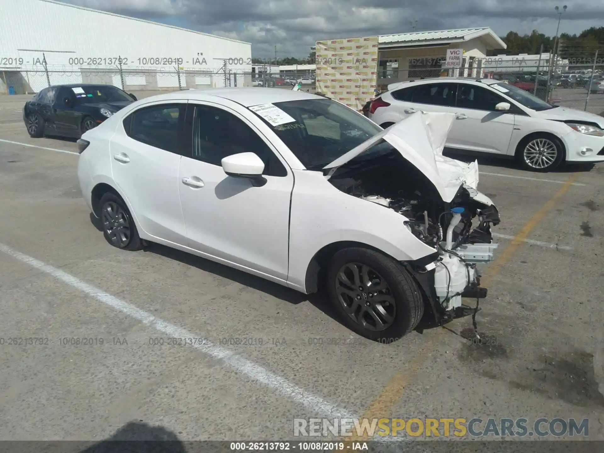 1 Photograph of a damaged car 3MYDLBYV9KY528702 TOYOTA YARIS 2019