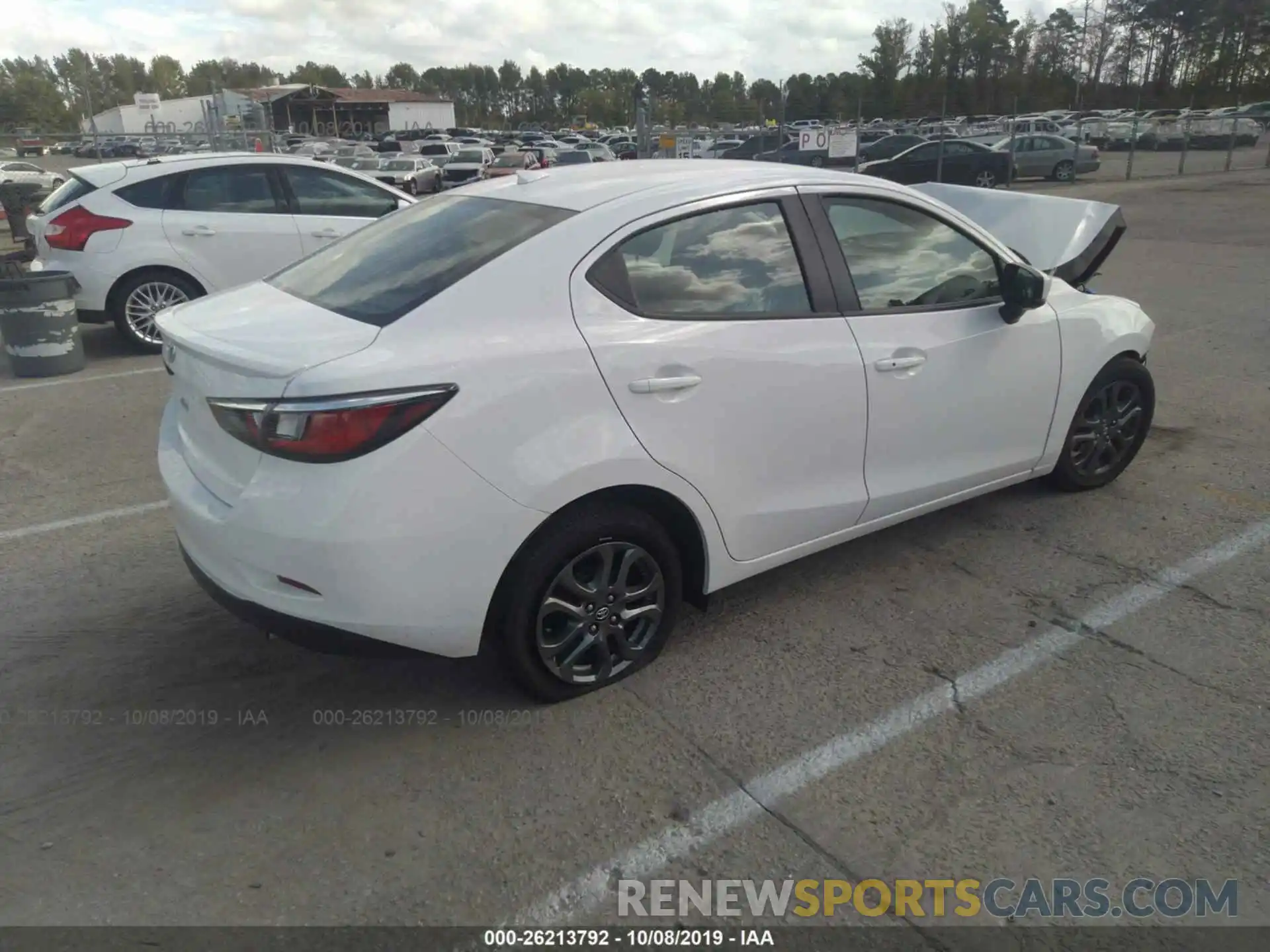 4 Photograph of a damaged car 3MYDLBYV9KY528702 TOYOTA YARIS 2019