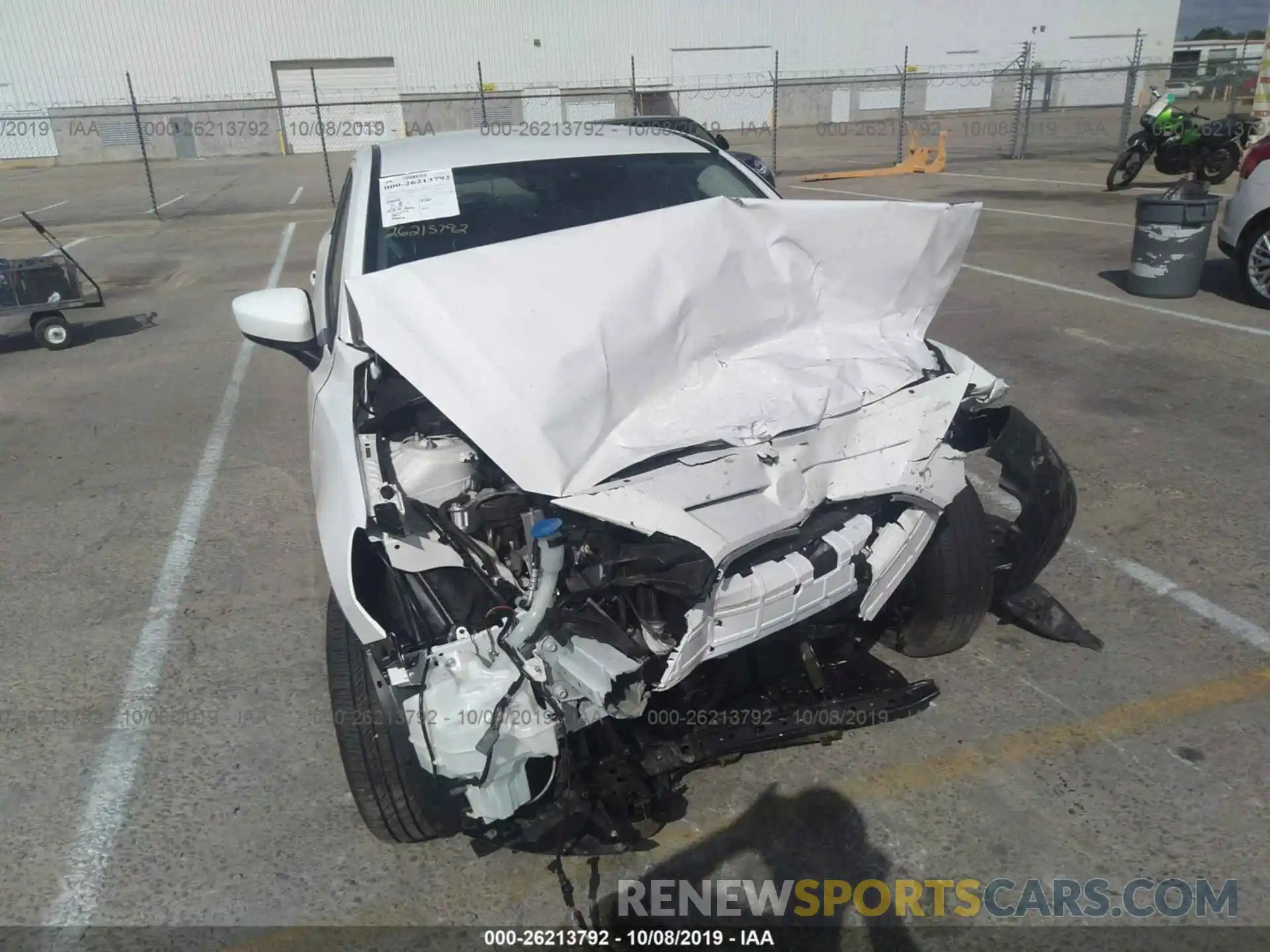 6 Photograph of a damaged car 3MYDLBYV9KY528702 TOYOTA YARIS 2019