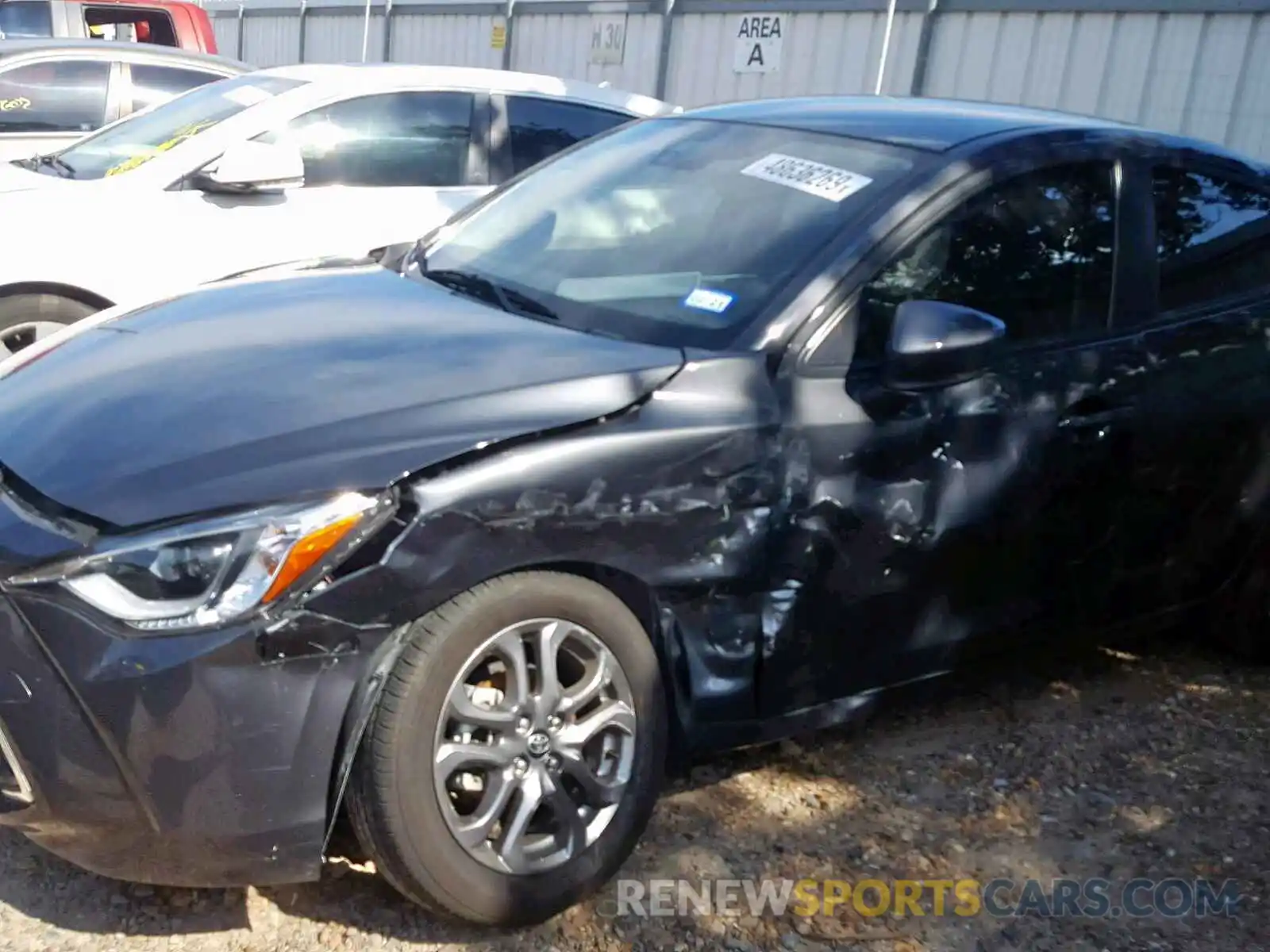 9 Photograph of a damaged car 3MYDLBYVXKY504358 TOYOTA YARIS 2019