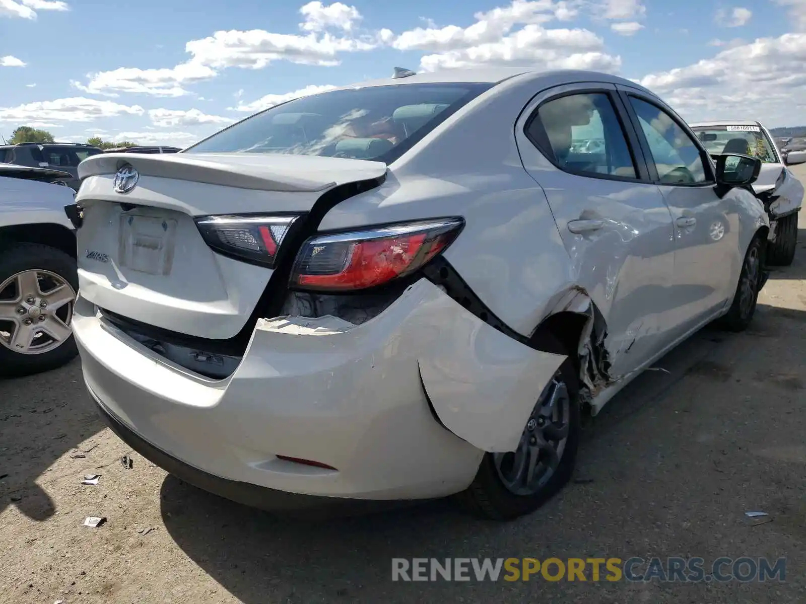 4 Photograph of a damaged car 3MYDLBYVXKY504652 TOYOTA YARIS 2019