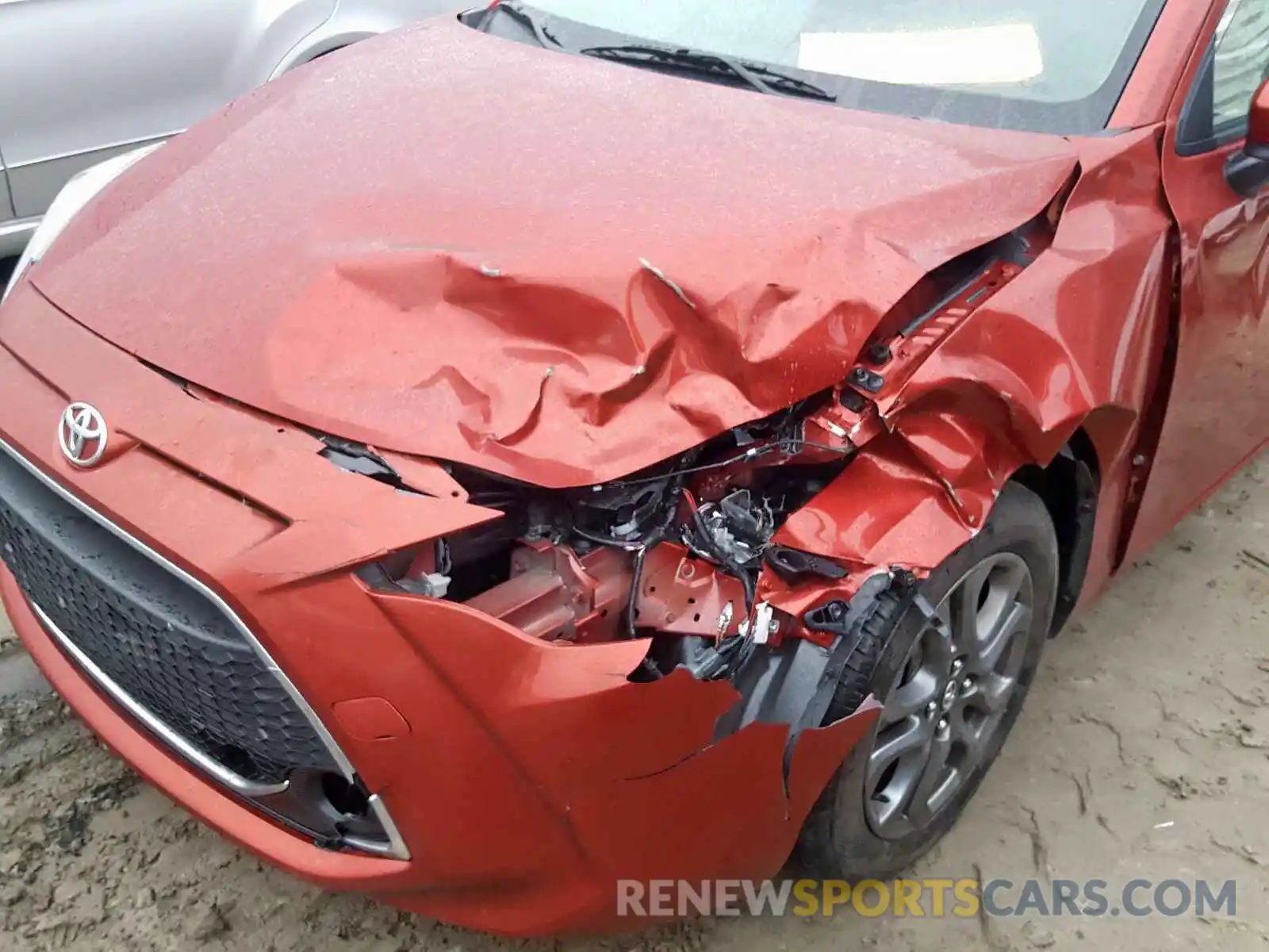 9 Photograph of a damaged car 3MYDLBYVXKY506255 TOYOTA YARIS 2019