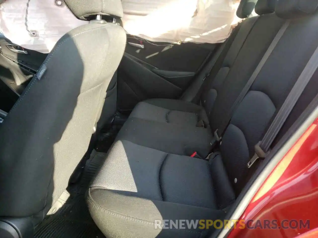 6 Photograph of a damaged car 3MYDLBYVXKY507261 TOYOTA YARIS 2019