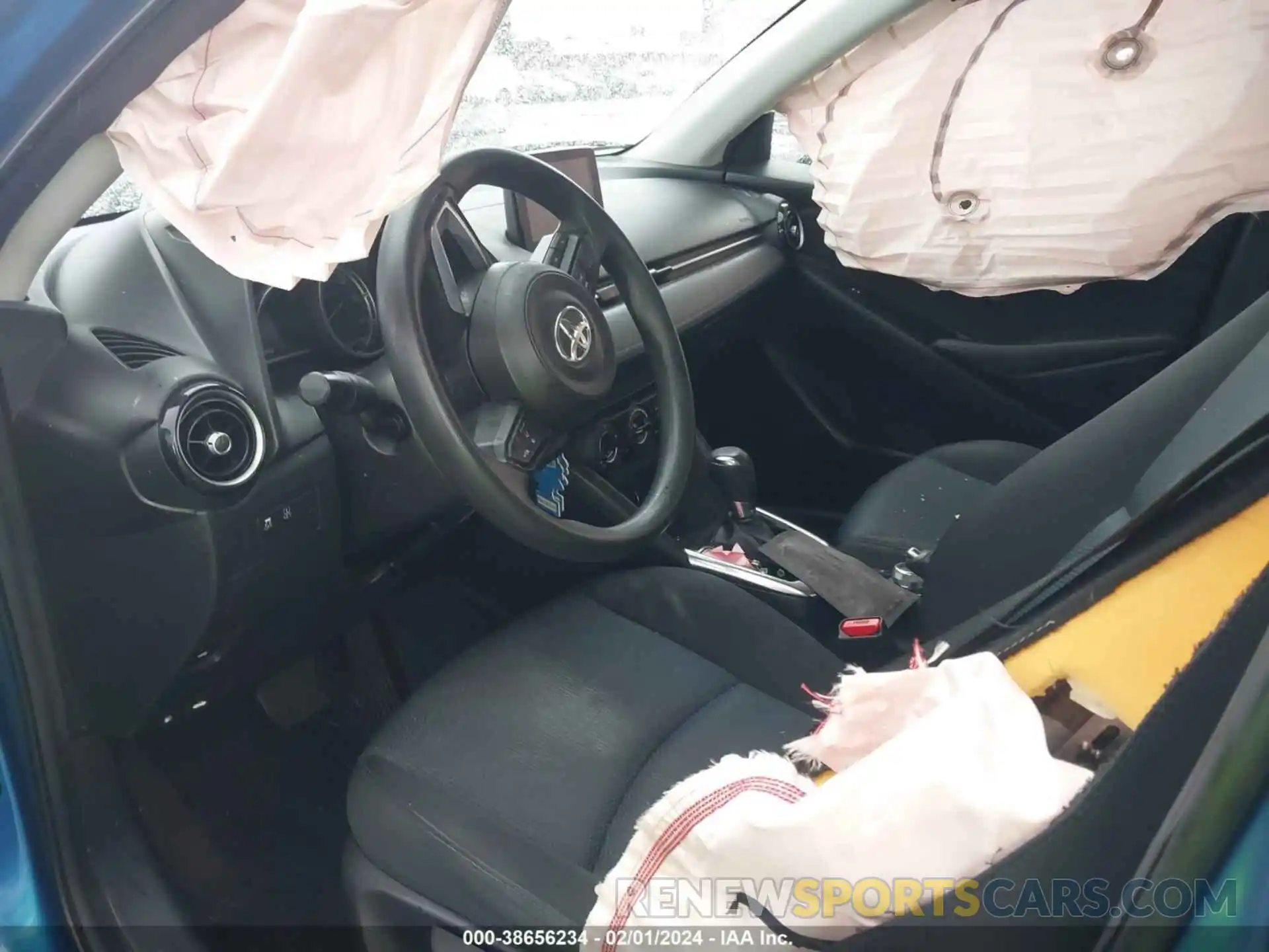 5 Photograph of a damaged car 3MYDLBYVXKY509527 TOYOTA YARIS 2019