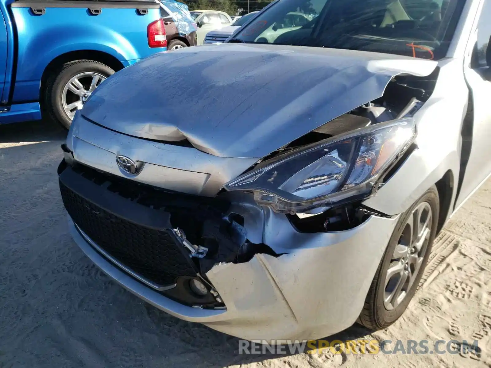 9 Photograph of a damaged car 3MYDLBYVXKY511794 TOYOTA YARIS 2019