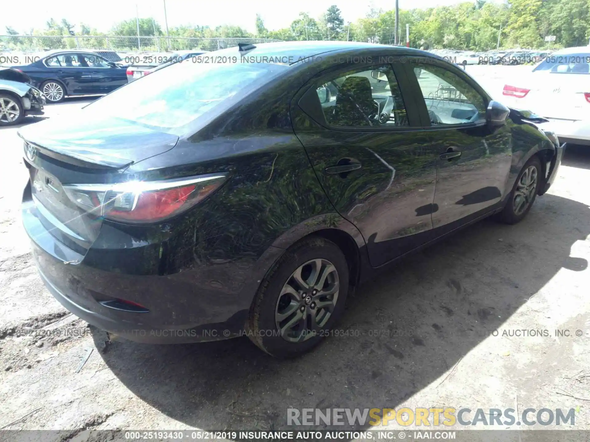 4 Photograph of a damaged car 3MYDLBYVXKY512203 TOYOTA YARIS 2019